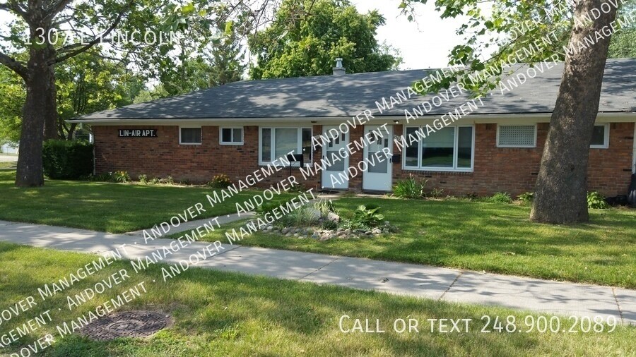 Primary Photo - One Bedroom close to Downtown Royal Oak