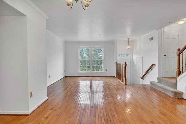 Building Photo - 15715 Ensleigh Ln