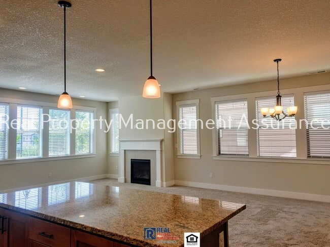 Foto del edificio - Charming Tudor-Style 4BR / 2.5BA Bethany Home Across from Bethany Creek Park