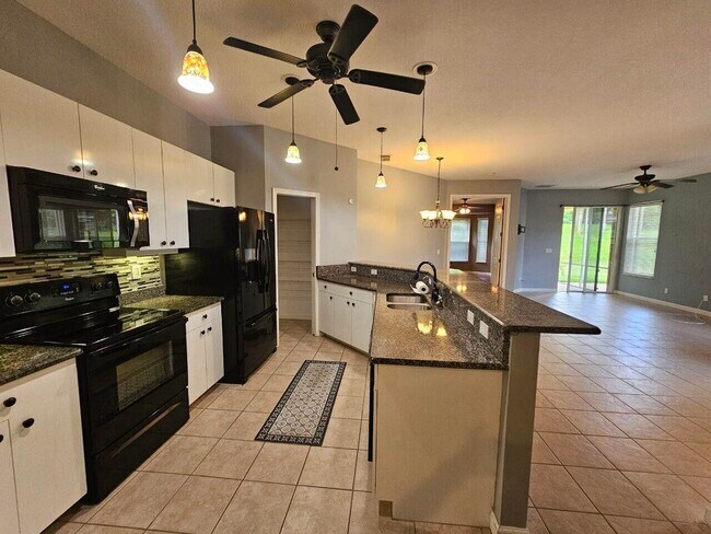 Foto del edificio - 660 SW Treasure Cove