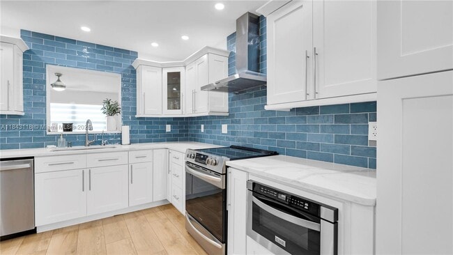 Building Photo - 1831 SW 98th Ter
