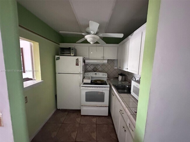 Foto del edificio - 135 Berkshire F