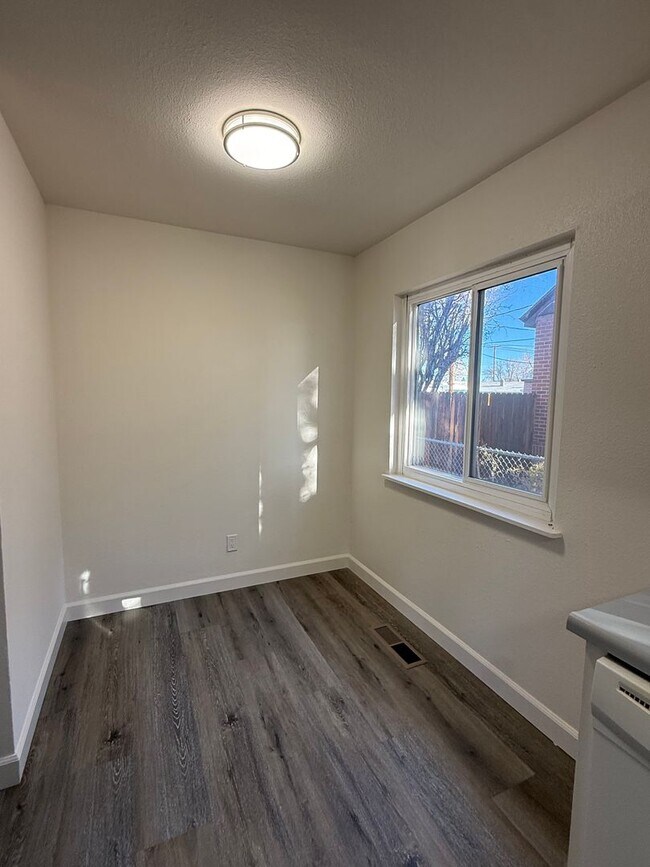 Foto del edificio - 306 16th St