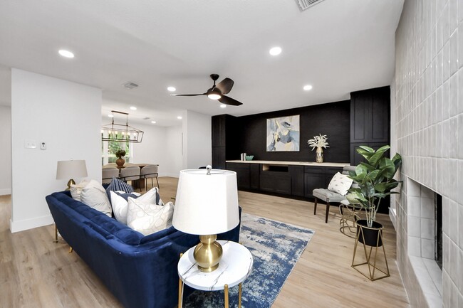 Building Photo - 5614 Oakhaven Ln