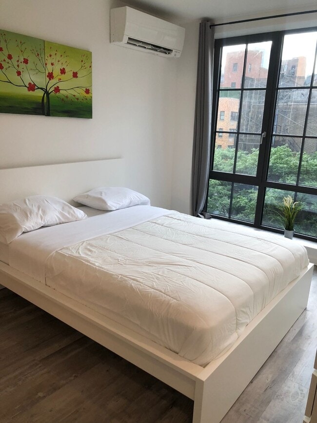 Foto del edificio - 433 W 53rd St