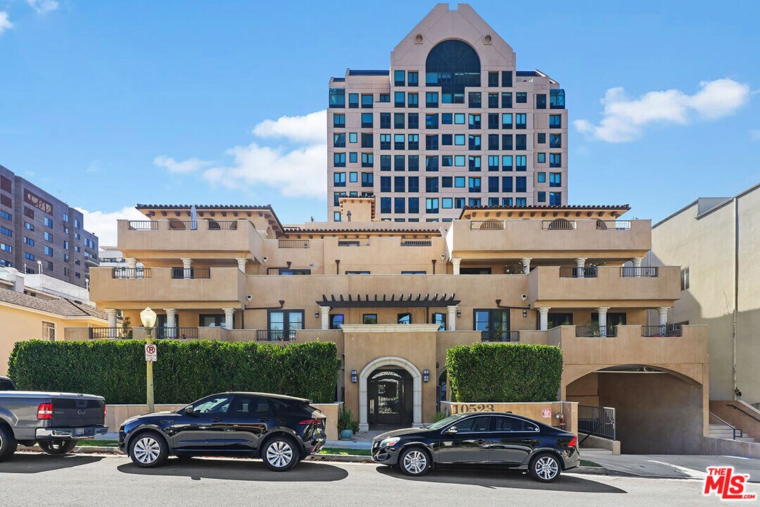 10523 Ashton Ave Unit 303, Los Angeles, CA 90024 Condo for Rent in