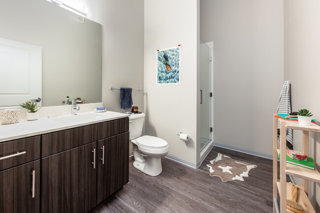 Baño renovado - Student | Uncommon Columbus