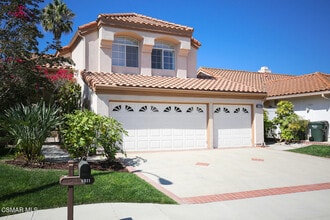 Building Photo - 1811 Fox Springs Cir