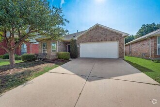 Building Photo - 5832 Center Ridge Dr