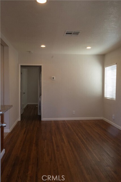 Building Photo - 2412 Strong Ave