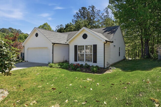 Foto del edificio - RANCH HOME with 3 bedrooms and 2 baths-CONVENIENT LOCATION