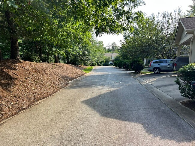 Building Photo - Arden 3 bed Townhome: Commuter's Wishlist