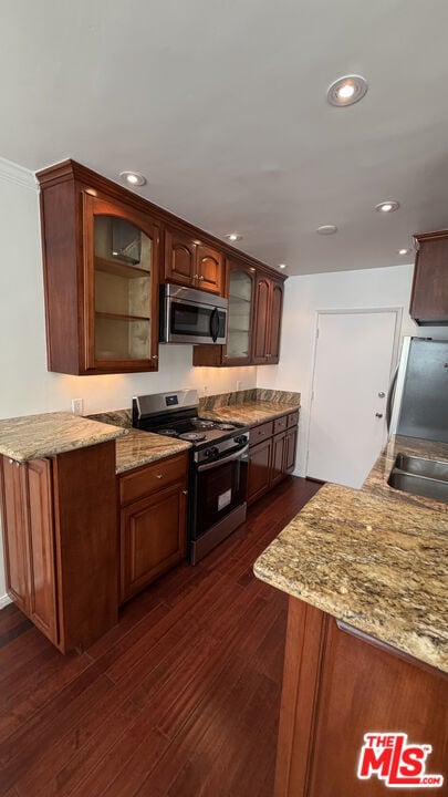 Building Photo - 960 Larrabee St