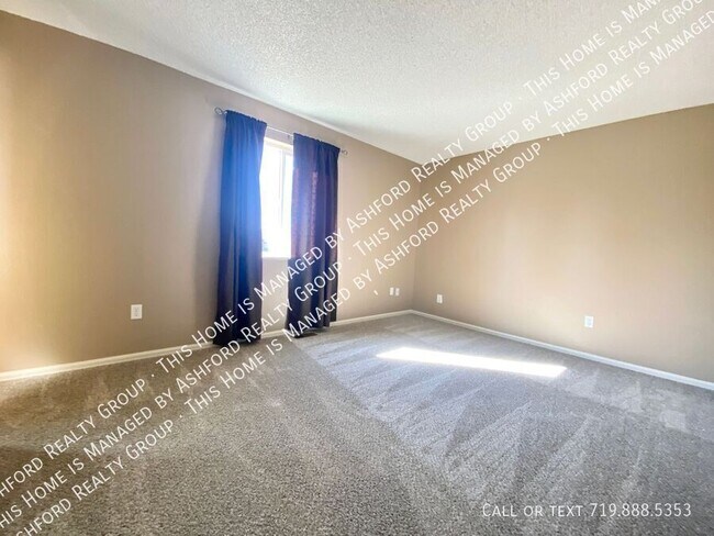Foto del edificio - 8001 Horizon Dr