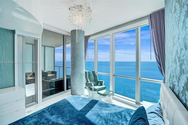 Foto del edificio - 17121 Collins Ave