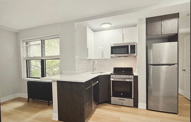 Building Photo - 6030 N Winthrop Ave