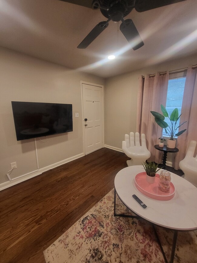 Building Photo - 3520 Post St