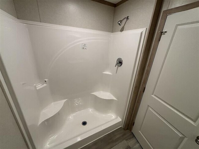 Foto del edificio - 3251 Birch Ln