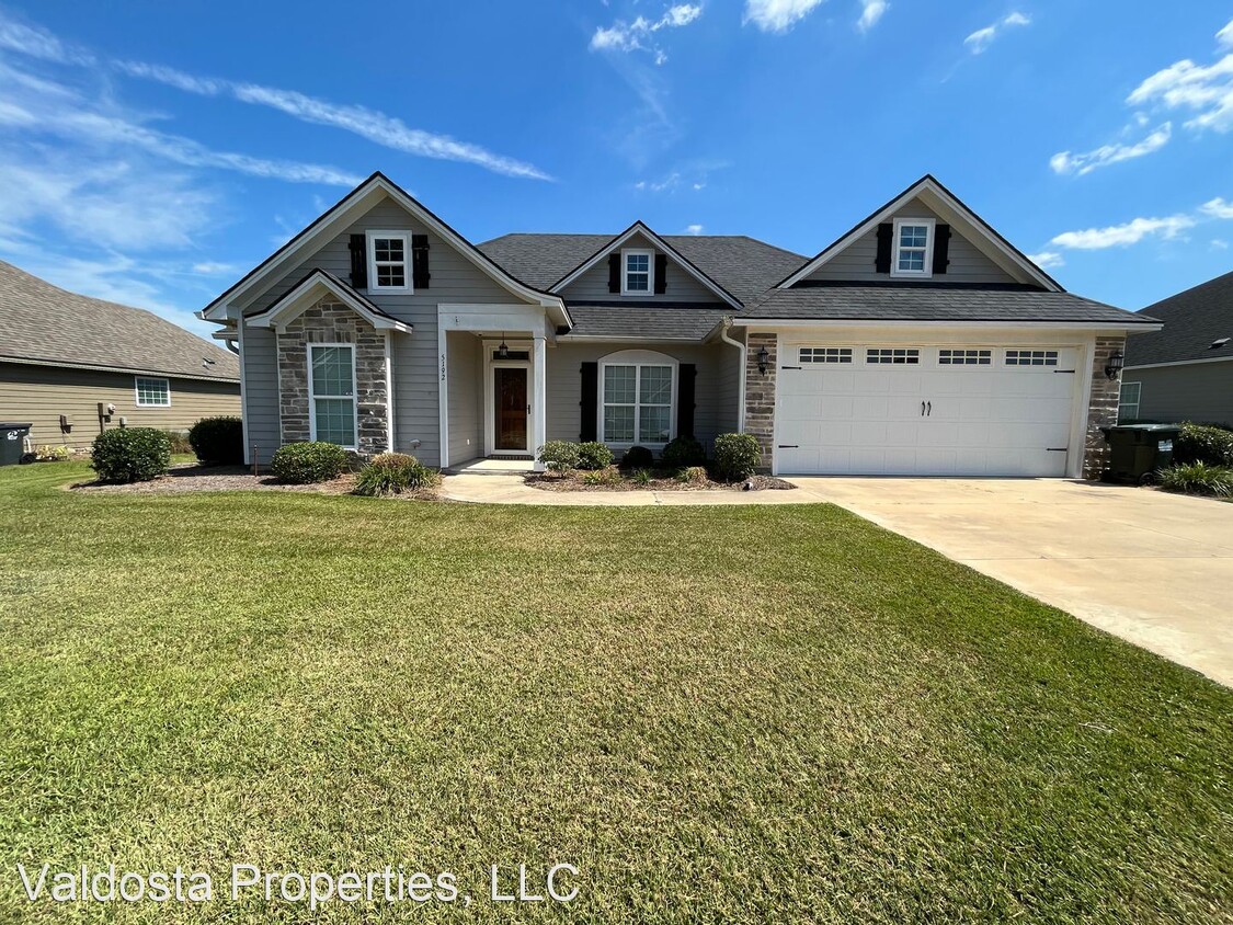 Foto principal - 4 br, 2 bath House - 5192 Abbott Cir.