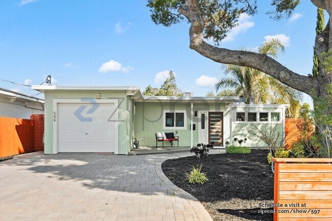 Foto del edificio - 599 Cypress Ave