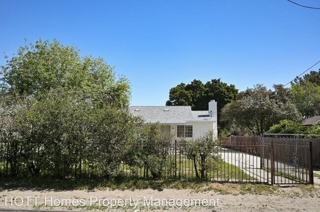 Foto del edificio - 3 br, 1.5 bath House - 2351 N State Street