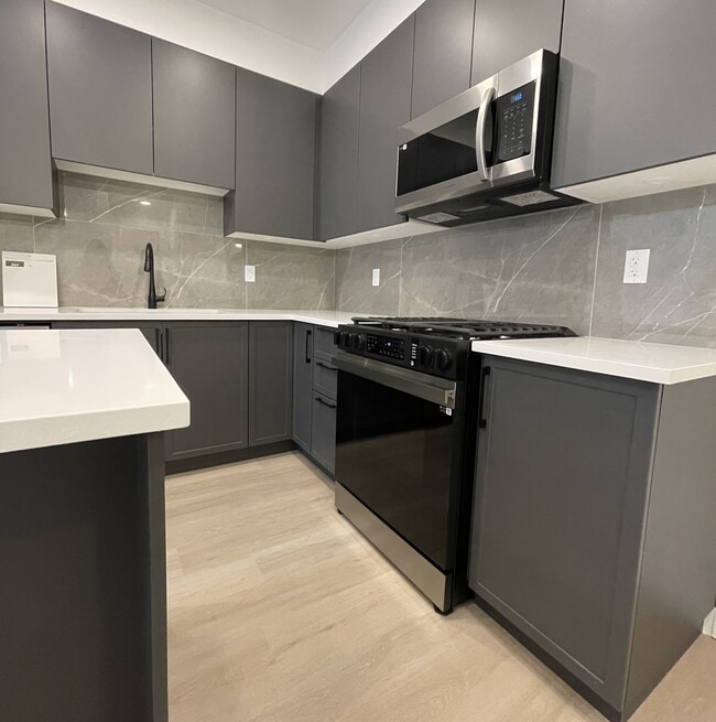 Building Photo - 3480-146A 146A St Building Photo - 3480-146A 146A St