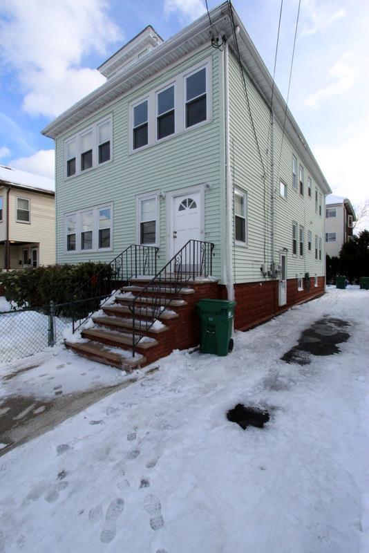 Primary Photo - 23 Bonner Ave