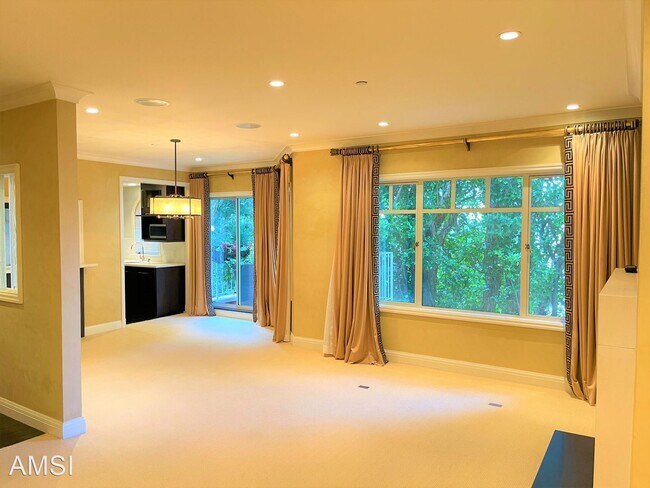 Foto del edificio - 2 br, 2 bath House - 1150 Lombard Street #18