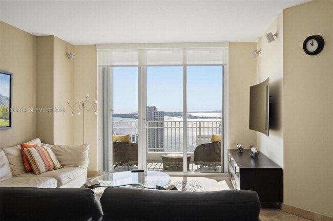 Foto del edificio - 801 Brickell Key Blvd