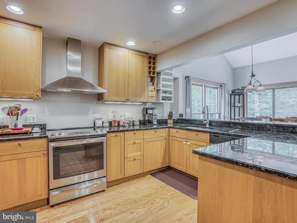 Foto principal - 11489 Johns Hopkins Rd