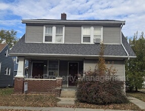 Building Photo - 738 3rd St