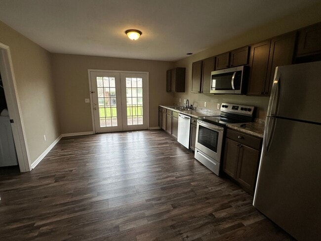 Foto del edificio - 1402 Valleywood Dr