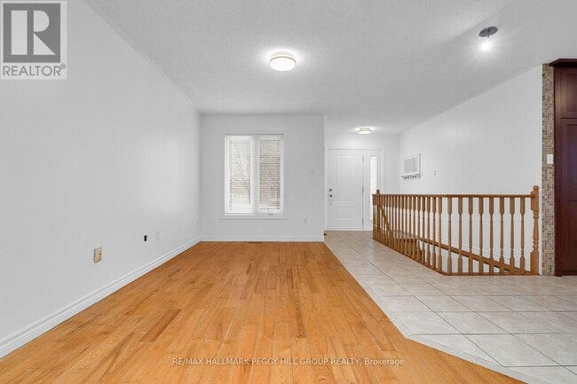 Building Photo - 69 Moir Crescent