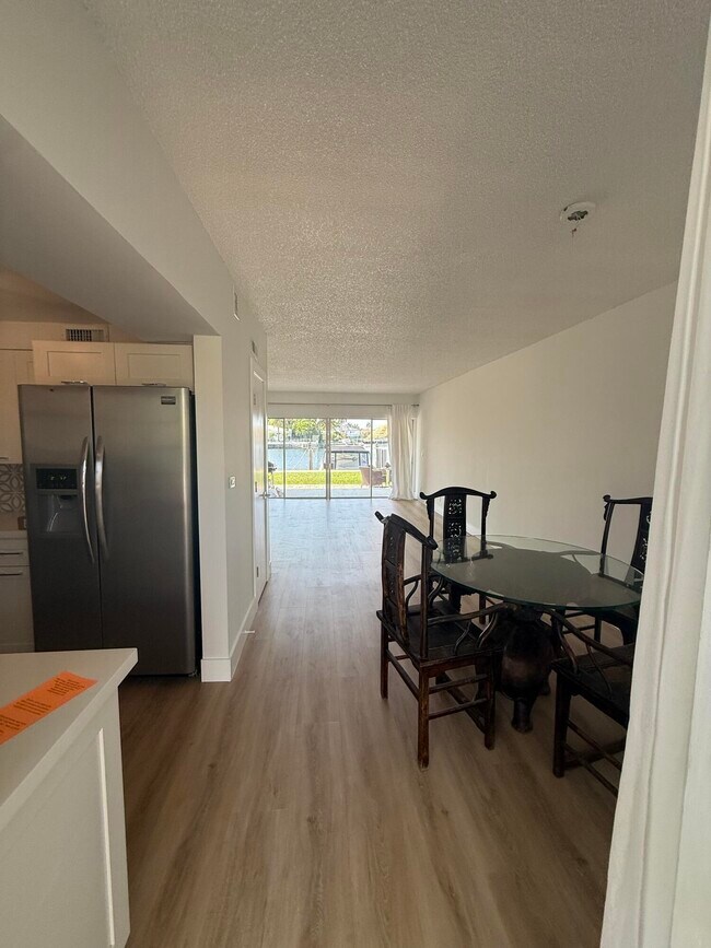 Foto del edificio - 2613 NE 28th Ct