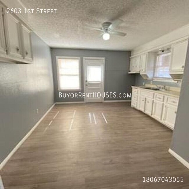 Foto del edificio - 2603 1st St