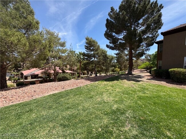 Building Photo - 231 W Horizon Ridge Pkwy