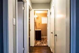 Building Photo - 5532 Eskridge St