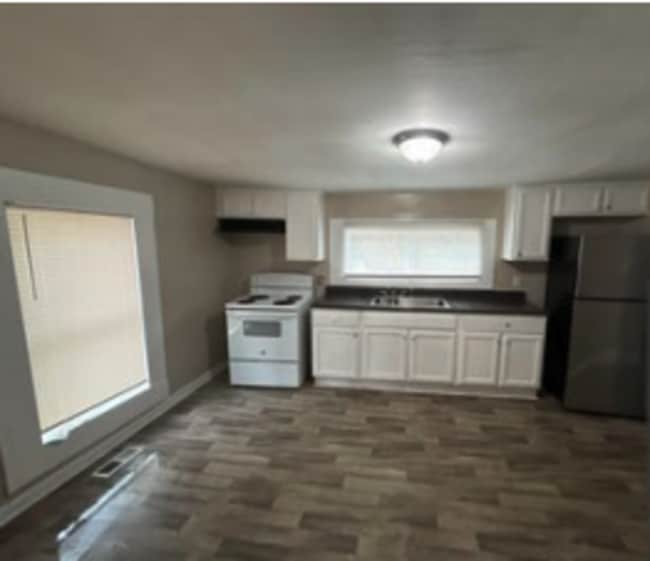 Foto del edificio - 218 Irving Ave