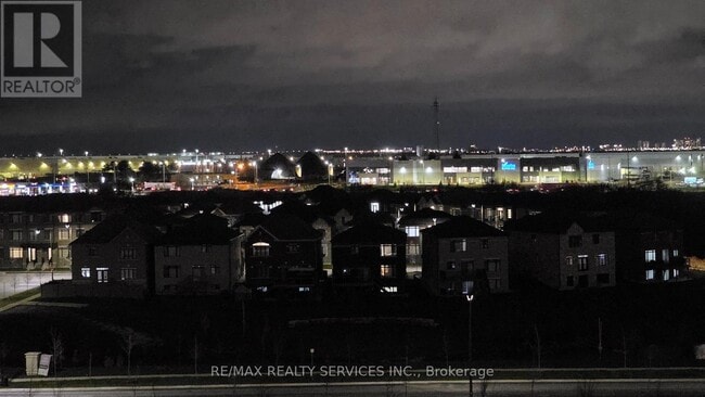 Building Photo - 15 Skyridge Dr