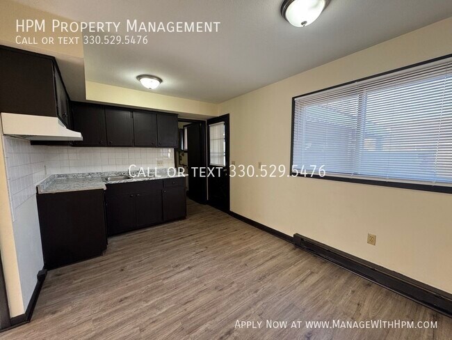 Foto del edificio - 3328 Bailey St NW