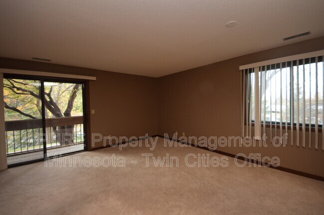 Foto del edificio - 8007 Xerxes Ave S