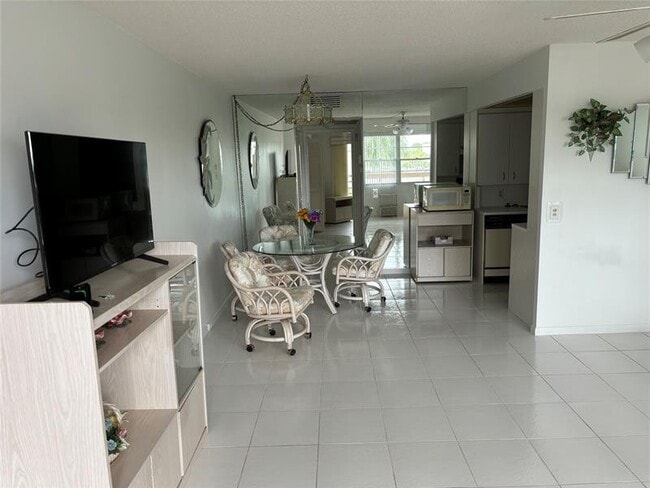 Foto del edificio - 4053 Cornwall C