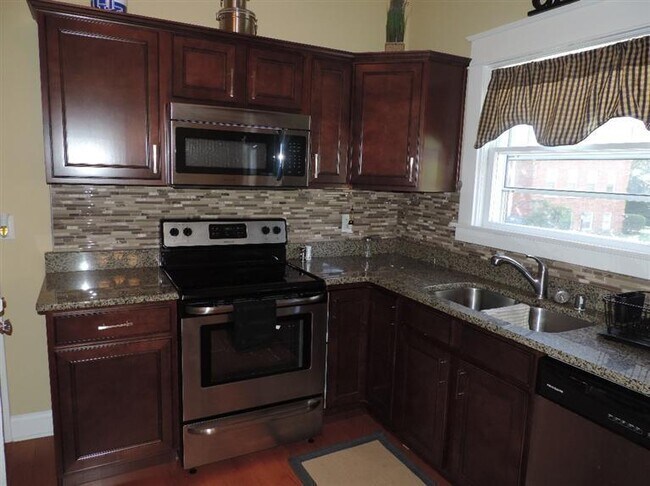 Foto del edificio - 1733 Nicholasville Rd