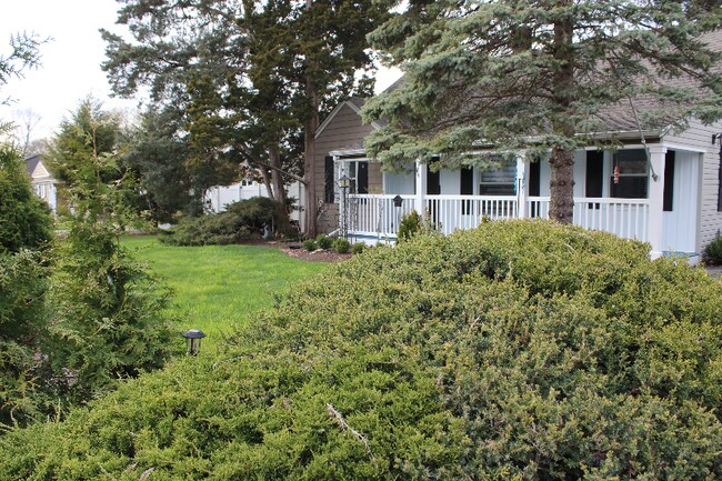 Building Photo - 1110 W Plainfield Rd