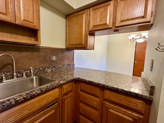 Building Photo - 340 Sunderland Rd