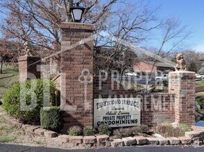 Building Photo - 130 Wilshire Dr