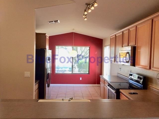 Building Photo - 2330 N Emerald Lake Ct