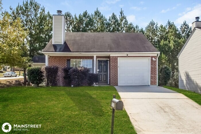 Primary Photo - 7237 Ravenwood Ln, Lithonia, GA 30038