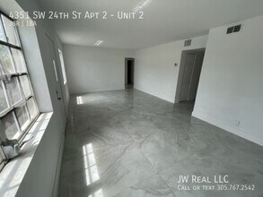 Building Photo - 4351 SW 24th St