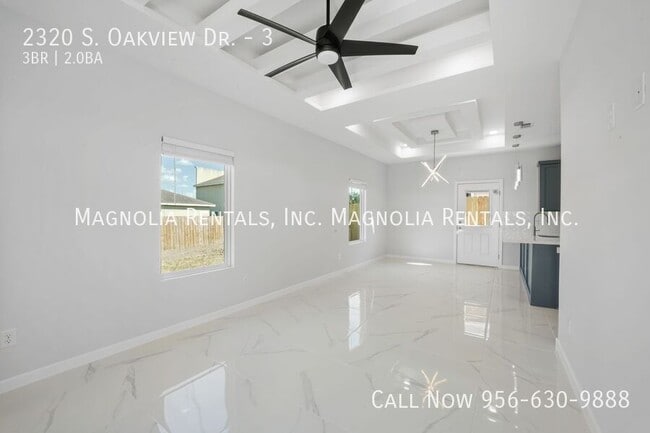 Building Photo - 2320 S Oakview Dr